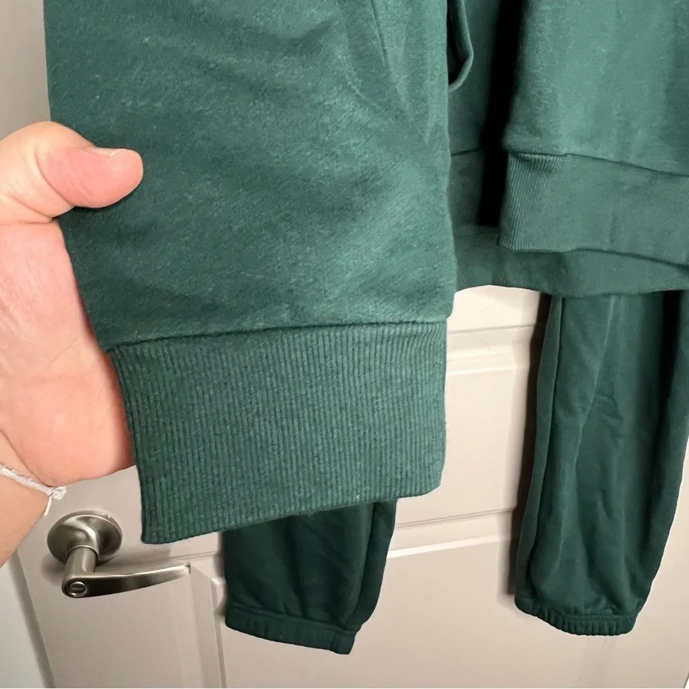 NWOT Joe Fresh two piece lounge wear set hoodie and jogging pants womenโs medium - Picture 4 of 14